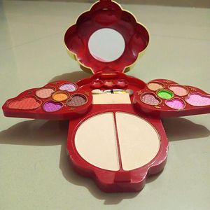 TRENDY MAKEUP KIT