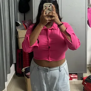 pink cropped shirt