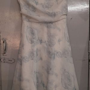 New DREAMY White Floral Dress With Back Cut Out