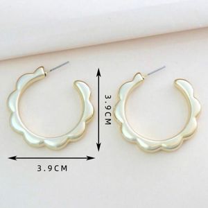 Flower Gold Unique Design Earring