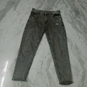 Mom Fit Denim Branded Jeans For Women