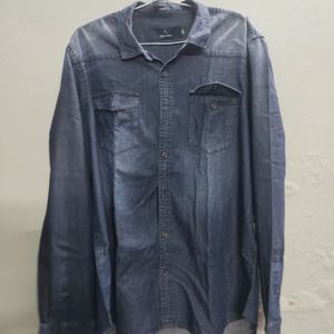 Jeans Colour Shirt mint condition