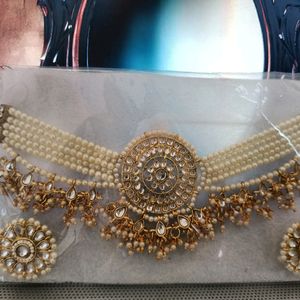 Pearl And Kundan Set