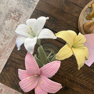 Crochet Lily Flowers