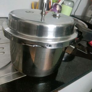 3 Litre Used Impex Brand Steel Cooker