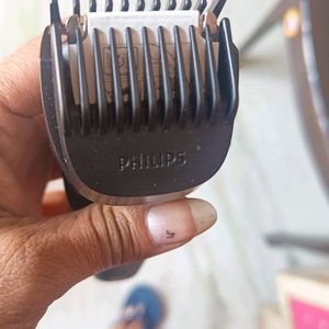 MEN'S PHILIPS TRIMMER NEW WITH WARRANTY