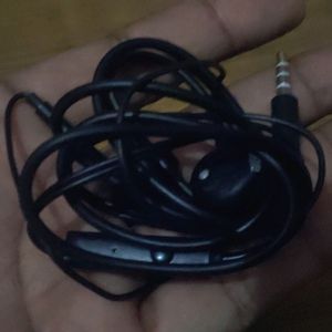 brand new vivo handsfree just rs.160