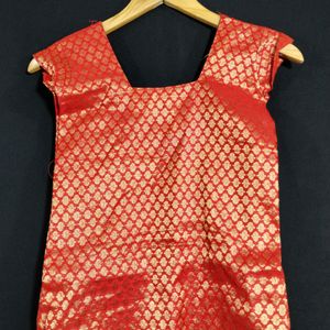 Red Floral Printed Square Neck Kurti (Women)