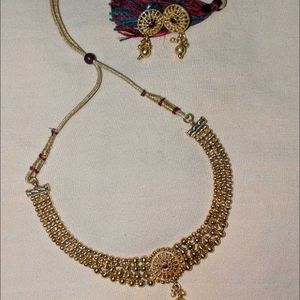 Women Necklace With Earrings Set