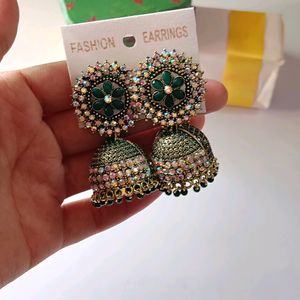 Traditional Earrings+ Cute Empty Box