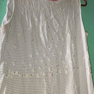 Sleeveless Kurta