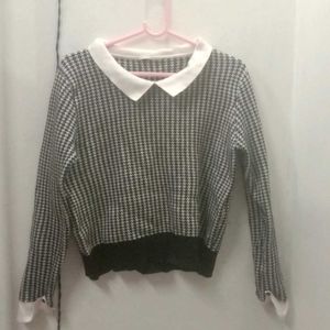 Aesthetic Korean Sweater. Pinteresy Sweater.