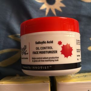 Foxtale Mattifying Sunscreen With Moisturiser