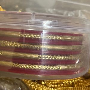 Set Of 4 Bangles - New