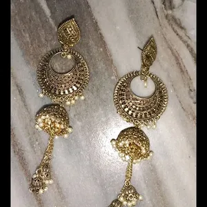 Ear Ring And Bangles