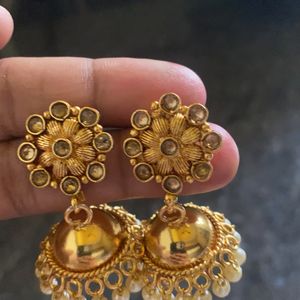 One Gram Micro Polish Gold Earrings Jwellary.very Reasonable Price.6 Month Daily Use Warranty.