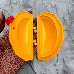 Gujiya Maker