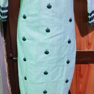 Very Prity White Kurti