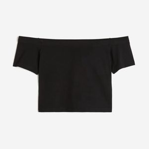 ASOS’s Black Crop Top