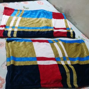 A Pair Of Pillow Covers  (2 Cover)