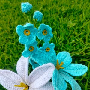 Crocheted Flower Gor Gifting Purpose