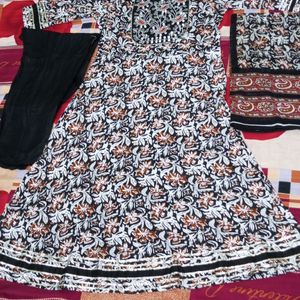 New/Unused A Line Kurti With Pant And Dupatta