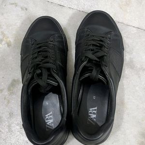 ZARA MONOCHROME BLACK SNEAKERS EUR 41