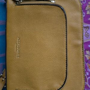 ACCESSORIZE YELLOW SLING BAG