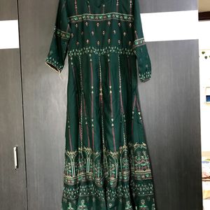 Women Green Ethnic  Thread Work Anarkali Kurt