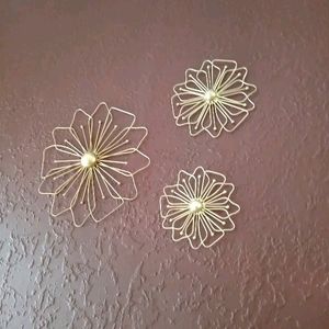 3 Flower Metal Gold Wall Decor