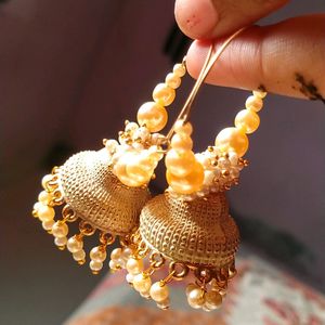 Beautiful Jhumka With Pearl