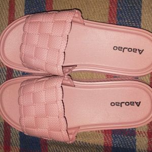 Women's slippers