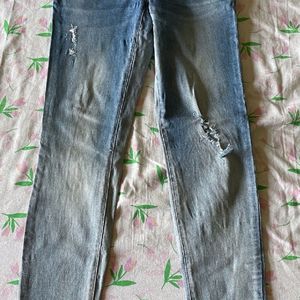 Vero Moda Ripped Jeans