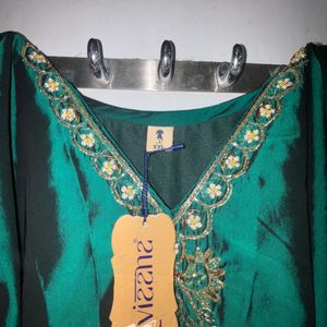 Bottle Green Kurta With Fancy Dupatta And Pants