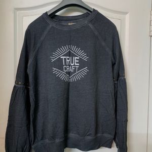 sweatshirt tee