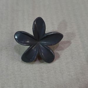 FLOWER HAIR CLIPS