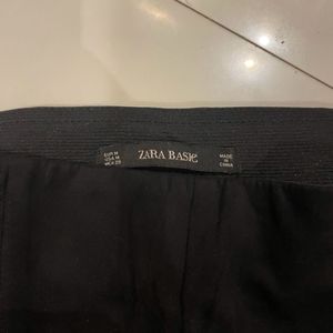 SUEDE ZARA JEGGINGS IN SIZE M