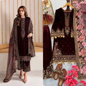 New Standard Pakistani Poshaq Dresses Beautiful Dr