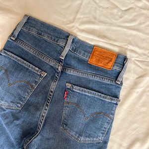 Levi's BLUE JEANS