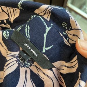 Vero Moda Floral Shirt