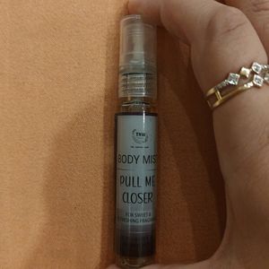 The Natural Wash Body Mist- Pull Me Closer