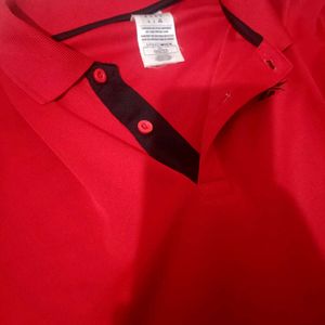 Reebok Men Red Collar T-shirt