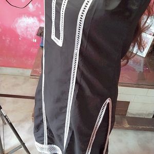 BLACK PAKISTANI KURTA PANT SET with WHITE LESH