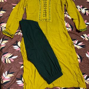 Yellow Kurta Set With Dark Green Legging