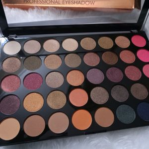 SWISS BEAUTY PROFESSIONAL EYESHADOW PALETTE