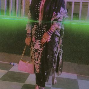 Pakistani Suit With Freebie