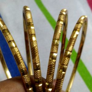 Super Stylish Gold Bangles