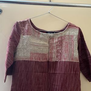 Women Maroon Kurta