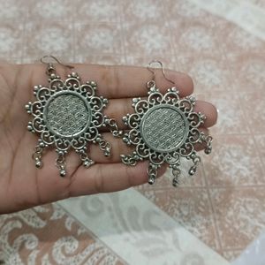 2 Everstylish New Silver Jewellery Earrings