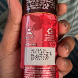 Women Engage Nature Berry Bloom DEO Spray